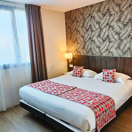 Hotel Brit - De L'hippodrome 3*