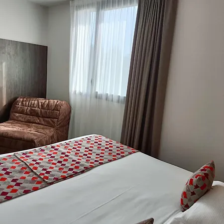 Hotel Brit - De L'hippodrome
