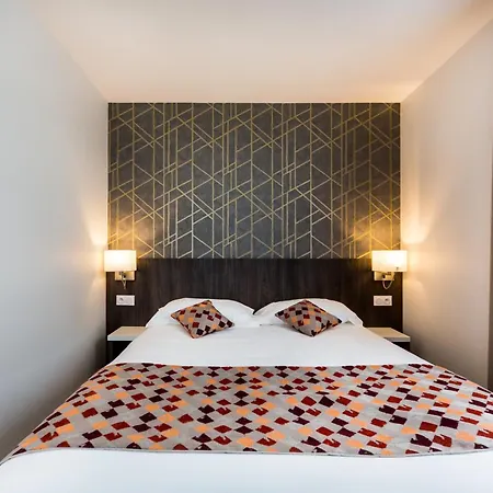 Brit - De L'hippodrome Hotel